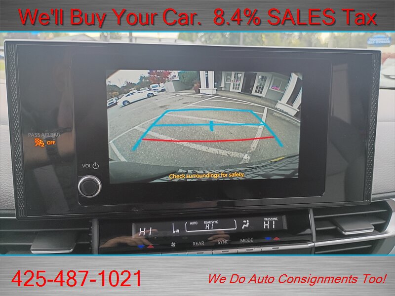 Used 2025 Toyota Sienna LE FWD image 28