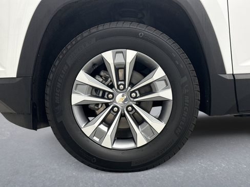 Used 2025 Chevrolet Equinox LT w/ Convenience Package II AWD/4WD image 24