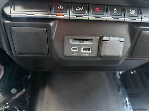 Used 2020 Chevrolet Silverado 1500 LT w/ Texas Edition RWD image 13