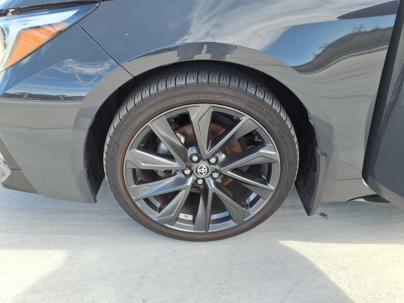 Used 2025 Toyota Corolla SE w/ SE Premium Package FWD image 30