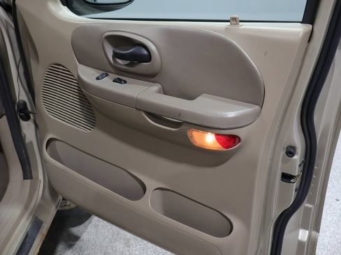 Used 2001 Ford F150 Lariat AWD/4WD image 22