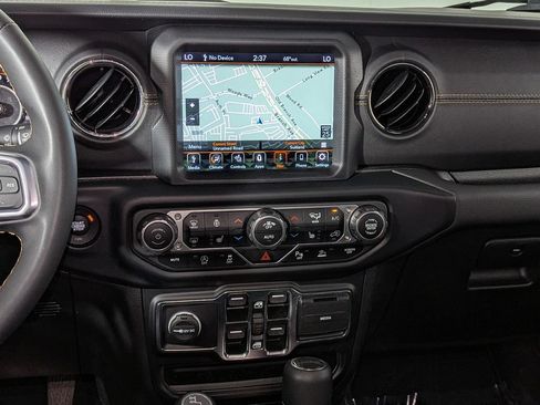 Used 2023 Jeep Gladiator Overland AWD/4WD image 36