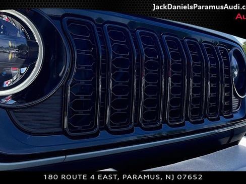 Used 2024 Jeep Wrangler Unlimited AWD/4WD image 20
