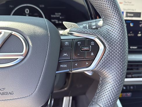 Used 2026 Lexus TX 500h AWD w/ Technology Package image 32