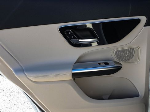 New 2026 Mercedes-Benz GLC 300 4MATIC image 25