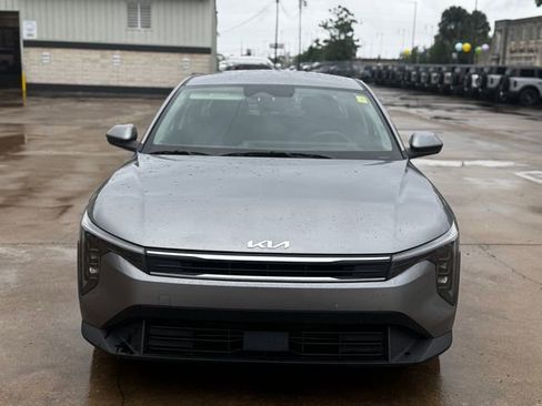 Used 2025 Kia K4 LXS image 3