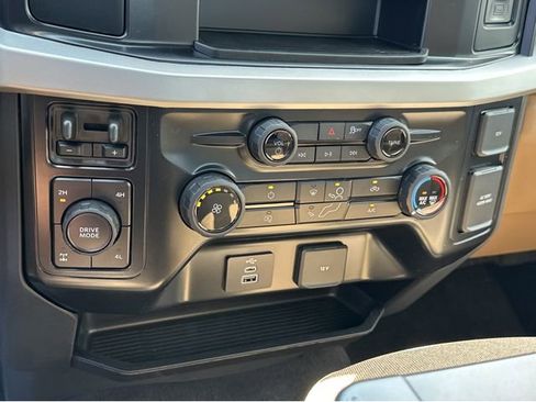 New 2025 Ford F250 XLT image 20