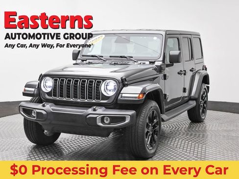 Used 2025 Jeep Wrangler Unlimited Sahara AWD/4WD image 1