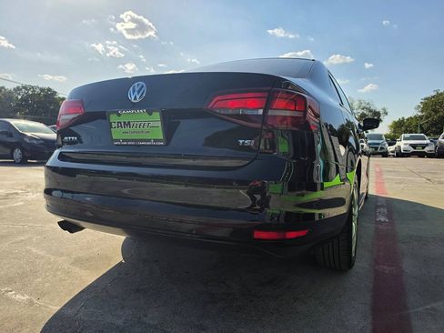 Used 2017 Volkswagen Jetta S w/ Jetta S Cold Weather Package FWD image 11