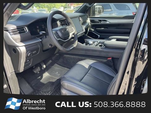 New 2026 Jeep Grand Wagoneer Limited AWD/4WD image 9