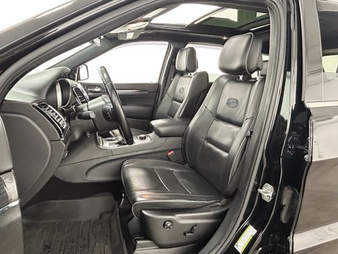 Used 2020 Jeep Grand Cherokee Overland image 29