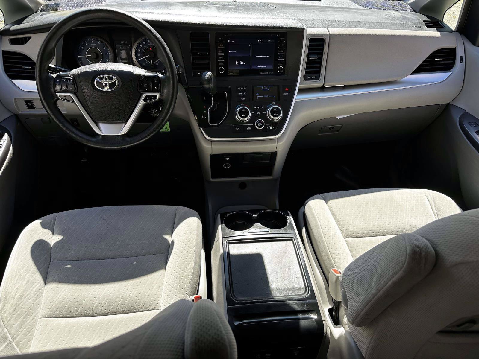 Certified 2020 Toyota Sienna LE FWD image 18