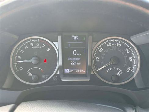 Certified 2022 Toyota Tacoma SR5 image 20