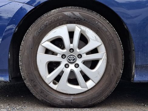 Used 2016 Toyota Prius Two FWD image 6