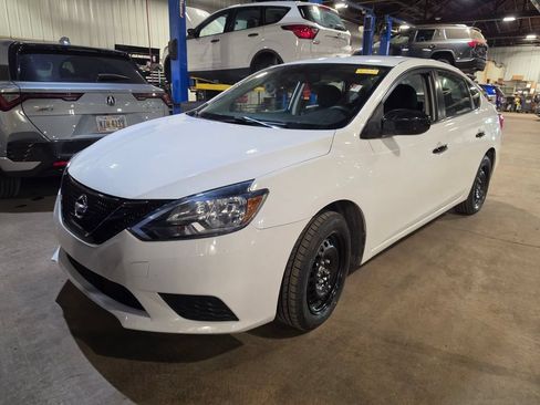 Used 2019 Nissan Sentra S FWD image 1