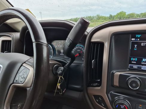 Used 2018 GMC Sierra 2500 Denali w/ Duramax Plus Package AWD/4WD image 22
