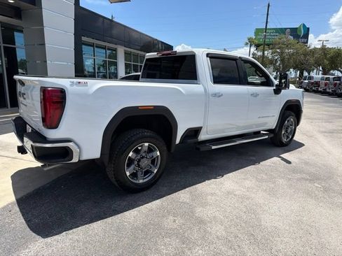 Used 2026 GMC Sierra 2500 SLT w/ SLT Premium Package AWD/4WD image 8
