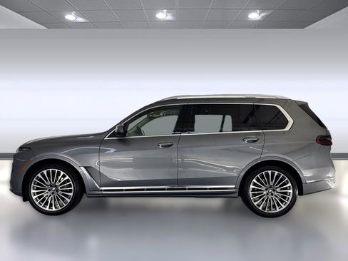 Used 2023 BMW X7 xDrive40i w/ Premium Package image 2