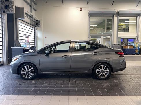 Certified 2023 Nissan Versa SV image 3