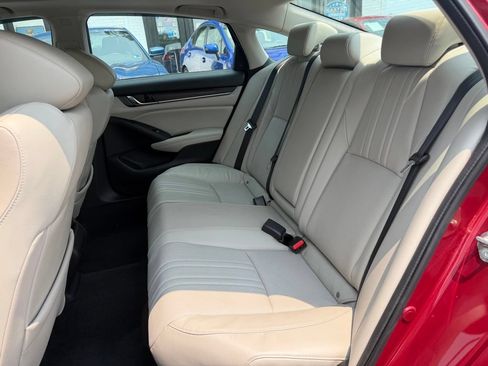 Used 2018 Honda Accord EX-L image 16