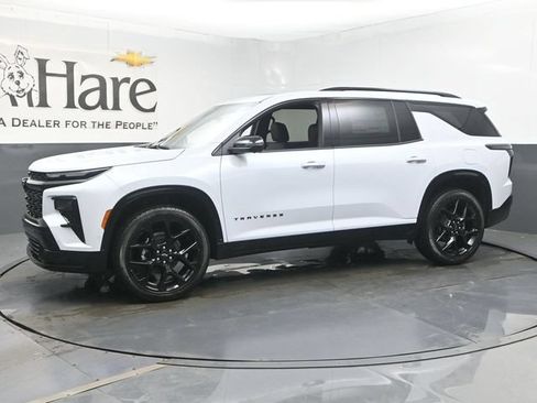 New 2026 Chevrolet Traverse RS w/ LPO, Floor Liner Package FWD image 11