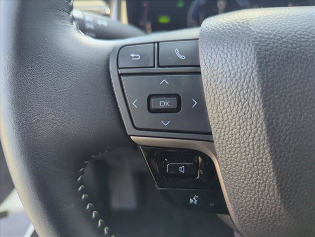 Used 2025 Toyota Camry SE w/ Multimedia Upgrade Package FWD image 14