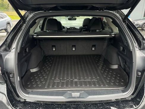 Certified 2025 Subaru Outback Limited image 18
