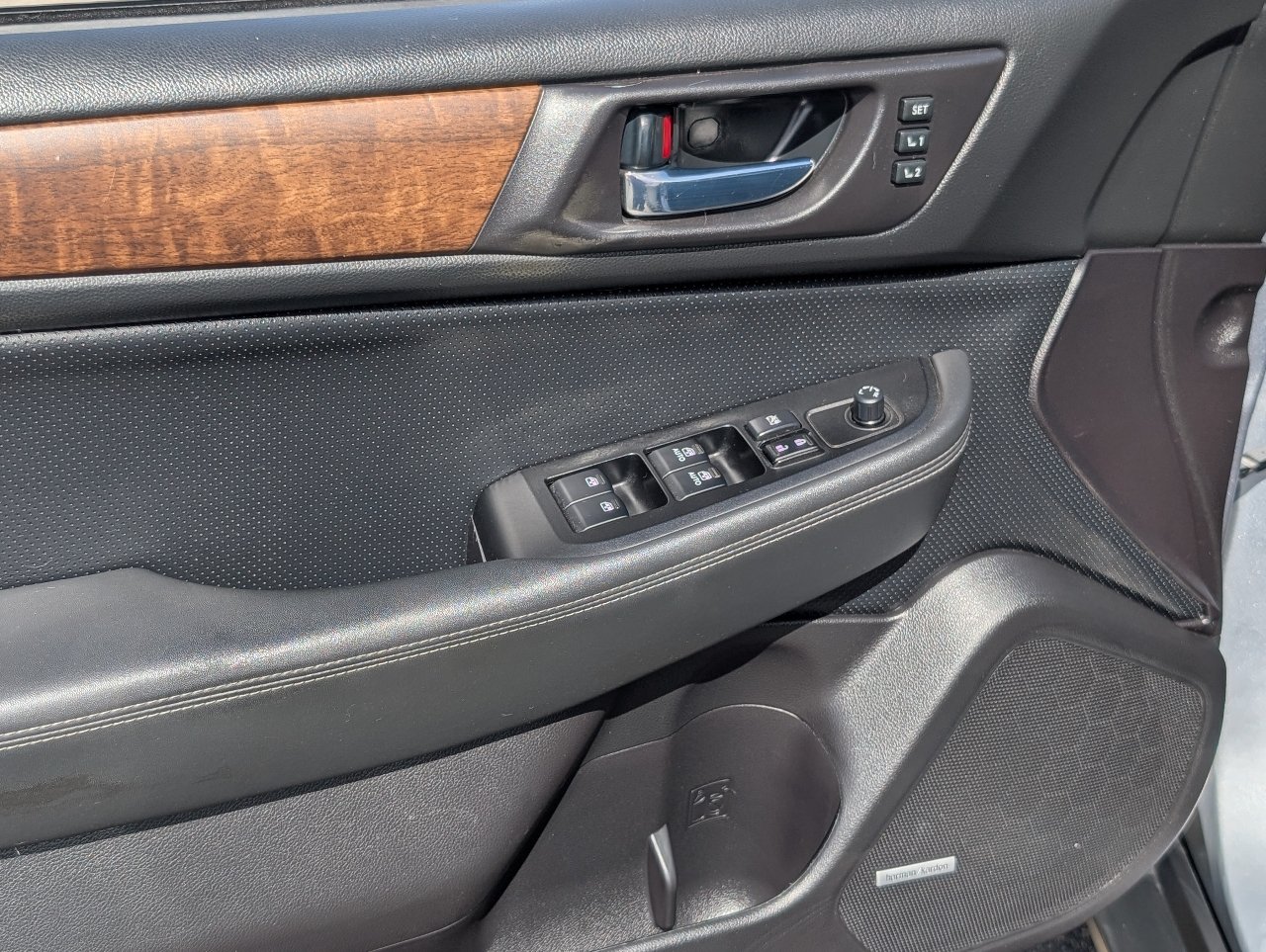 Used 2017 Subaru Outback 2.5i Limited AWD/4WD image 15