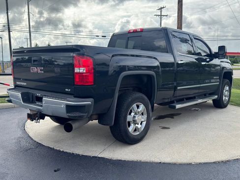 Used 2019 GMC Sierra 2500 SLT w/ Duramax Plus Package AWD/4WD image 7