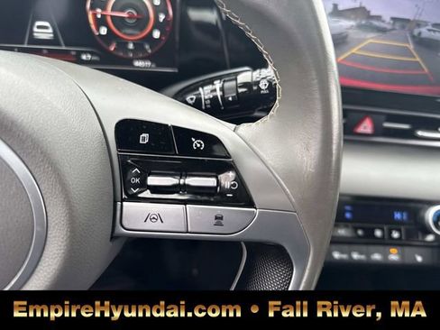 Used 2021 Hyundai Elantra SEL w/ Convenience + Premium Package image 27