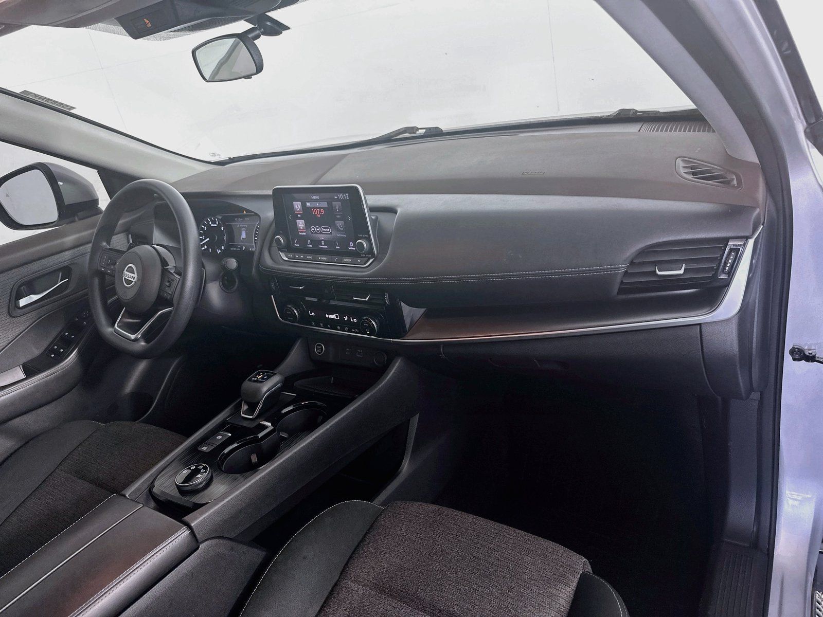 Used 2021 Nissan Rogue SV AWD/4WD image 26