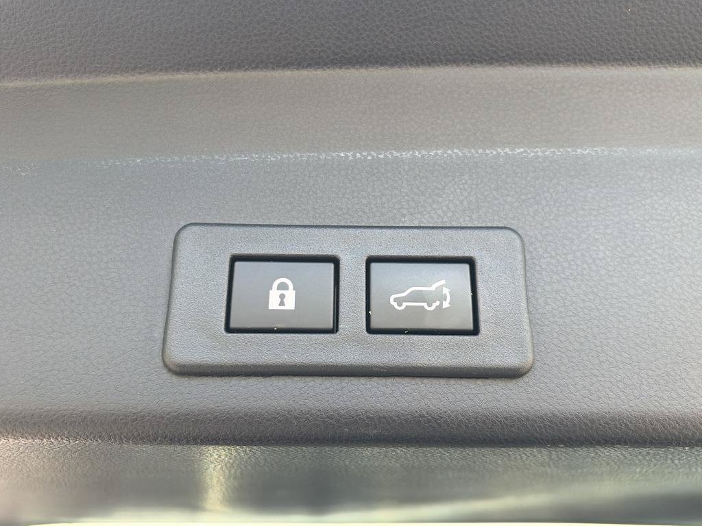 Used 2023 Subaru Ascent Limited AWD/4WD image 26