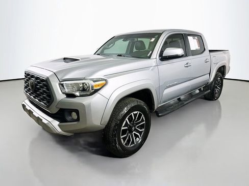 Used 2020 Toyota Tacoma TRD Sport w/ TRD Premium Sport Package image 3