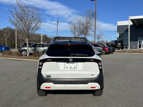 Certified 2025 Nissan Kicks SR w/ SR Premium Package image 6