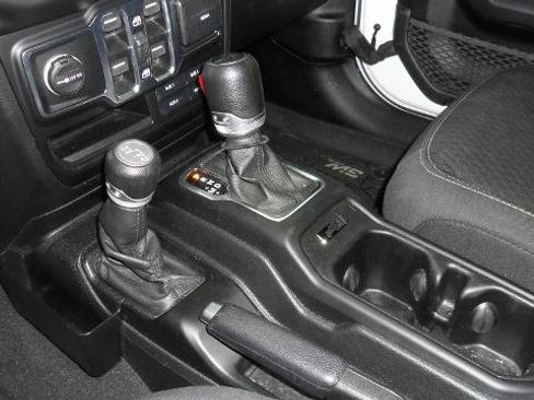 Used 2021 Jeep Wrangler Unlimited Sport image 22