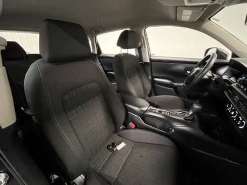 Used 2024 Honda HR-V LX image 9