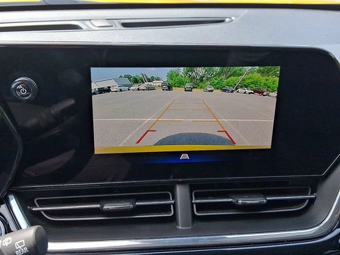 Used 2025 Chevrolet Trax ACTIV FWD image 18
