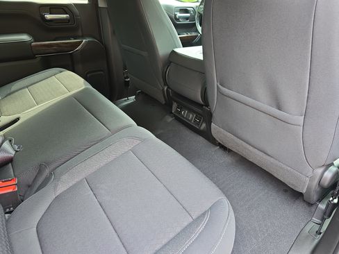 Used 2020 GMC Sierra 1500 SLE w/ SLE Value Package AWD/4WD image 11