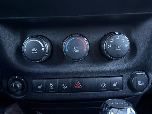 Used 2016 Jeep Wrangler Unlimited Sahara w/ Dual Top Group image 21