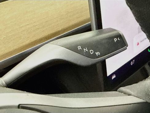 Used 2023 Tesla Model 3 Standard Range RWD image 16