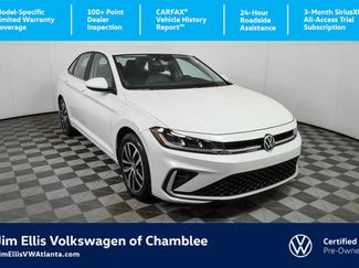 Certified 2025 Volkswagen Jetta SE FWD video 1