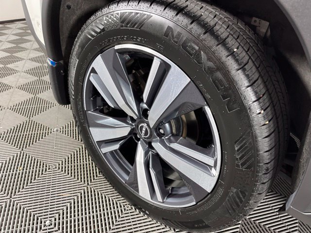 Used 2023 Nissan Rogue SL w/ SL Premium Package AWD/4WD image 17
