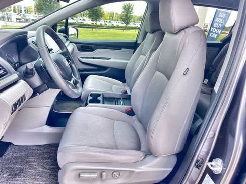 Used 2024 Honda Odyssey EX image 11