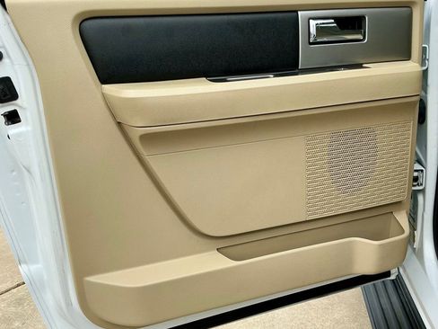 Used 2017 Ford Expedition EL XLT w/ Equipment Group 201A AWD/4WD image 31