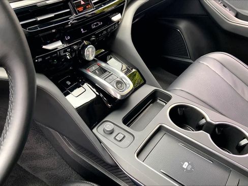 Used 2026 Acura MDX SH-AWD w/ Technology Package image 17