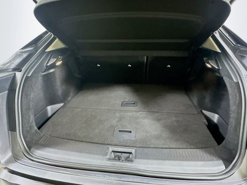 Used 2023 Nissan Ariya AWD image 28