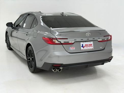Used 2026 Toyota Camry SE w/ Multimedia Upgrade Package image 38
