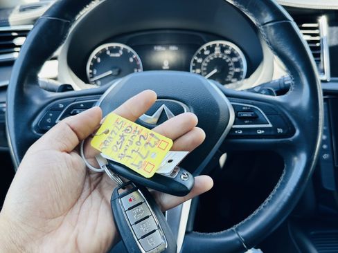 Used 2021 INFINITI QX50 Pure image 11