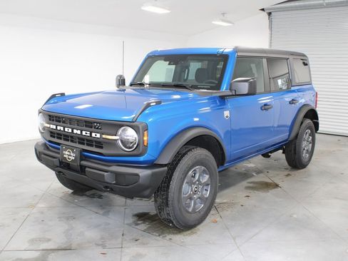 New 2025 Ford Bronco Big Bend image 3