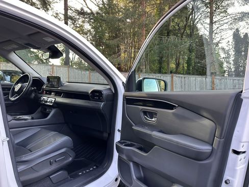 Used 2023 Honda Pilot EX-L image 11